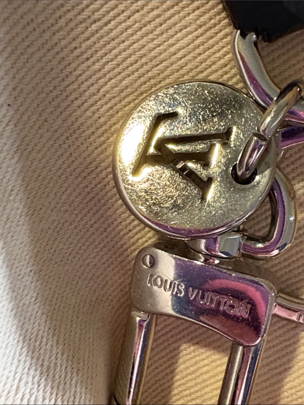 Authentic Louis Vuitton Dragonne Key Strap with Silver Hardware - Picture 8 of 14